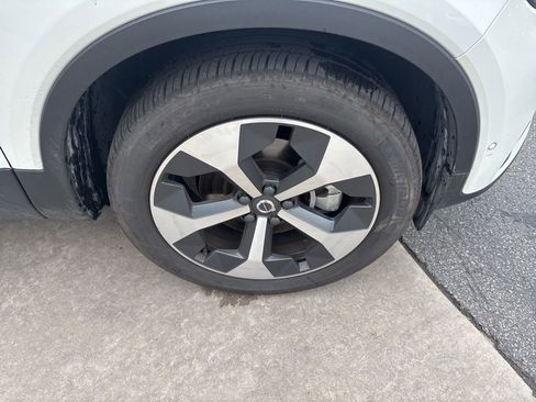 Certified 2026 Volvo XC40 B5 Plus AWD/4WD image 13