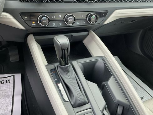 Certified 2024 Honda Accord EX image 40