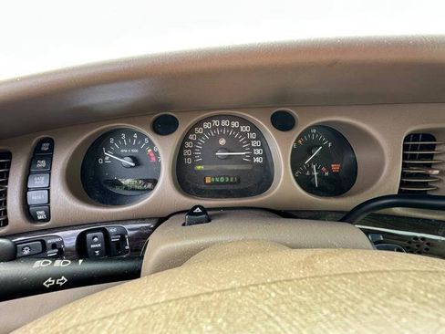 Used 2004 Buick Le Sabre Limited w/ Celebration Edition Package FWD image 35