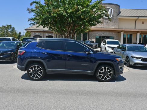 Used 2018 Jeep Compass Limited w/ Navigation Group FWD image 5