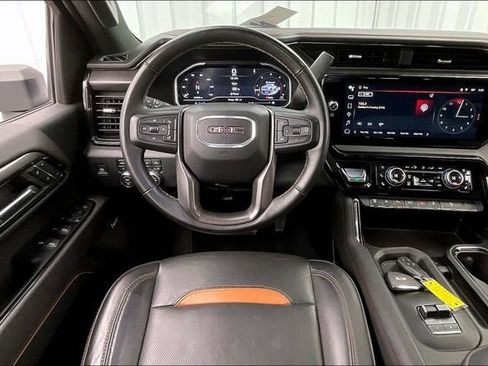 Used 2024 GMC Sierra 2500 AT4 w/ AT4 Premium Plus Package image 5