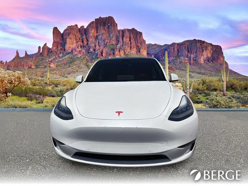 Used 2021 Tesla Model Y Long Range AWD/4WD image 6