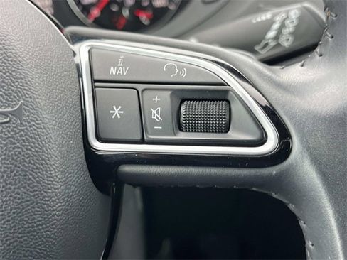 Used 2018 Audi Q3 2.0T Premium Plus w/ Premium Plus Package image 34