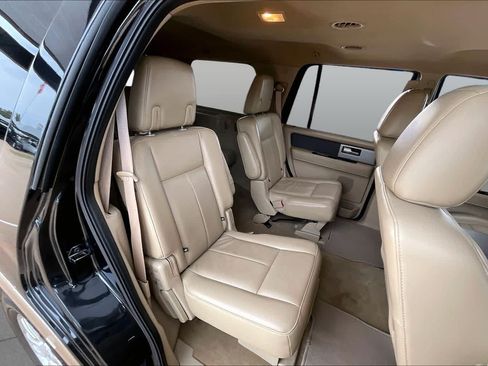 Used 2014 Ford Expedition XLT w/ Equipment Group 202A RWD image 19