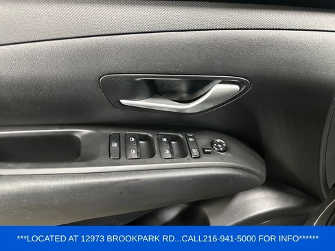 Used 2024 Hyundai Santa Cruz SE FWD image 8