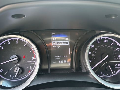 Used 2022 Toyota Camry LE FWD image 3