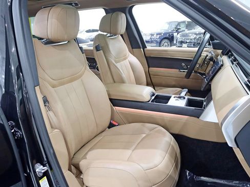 Used 2025 Land Rover Range Rover SE AWD/4WD image 30