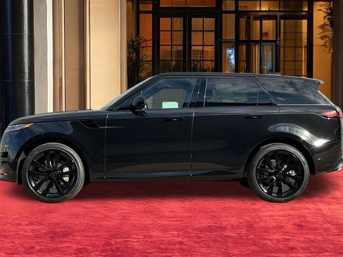 New 2026 Land Rover Range Rover Sport Dynamic SE image 3