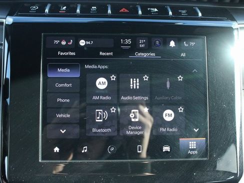 Used 2024 Jeep Grand Cherokee Laredo image 23