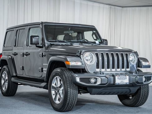 Used 2018 Jeep Wrangler Unlimited Sahara image 1