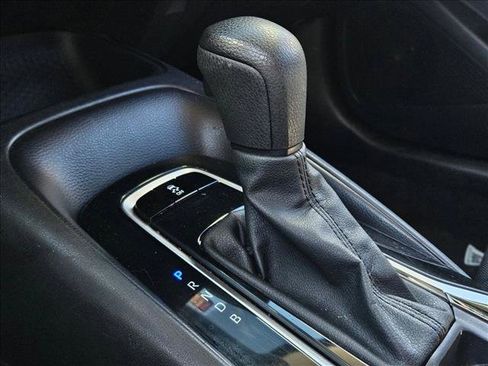 Used 2021 Toyota Corolla LE image 8