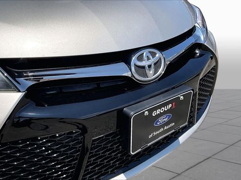 Used 2016 Toyota Camry SE FWD image 30