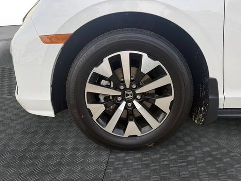 Used 2026 Honda Odyssey EX-L image 13