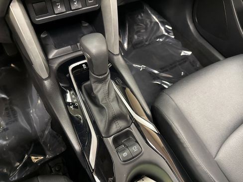 Used 2024 Toyota Corolla Cross XLE w/ Convenience Package image 33