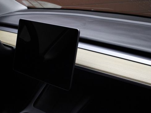 Used 2022 Tesla Model Y Performance image 30