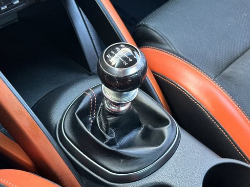 Used 2016 Hyundai Veloster Turbo image 16