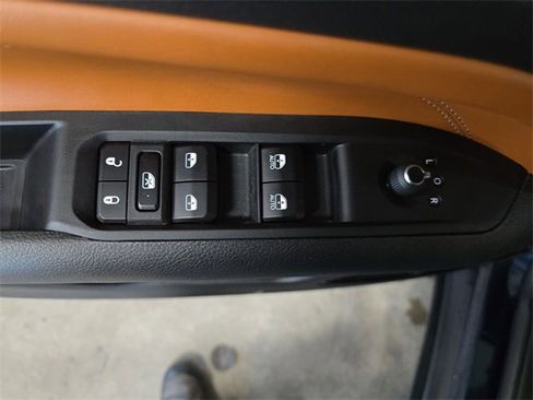 Used 2024 Jeep Compass Limited image 33