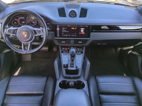Used 2020 Porsche Cayenne image 16