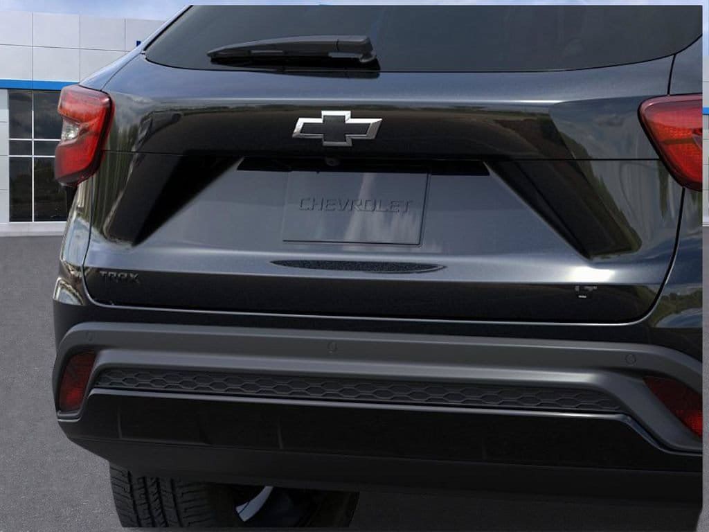 New 2026 Chevrolet Trax LT w/ Driver Confidence Package FWD image 14