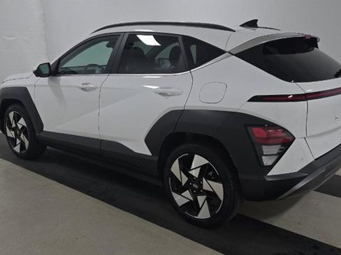 Used 2025 Hyundai Kona Limited image 4
