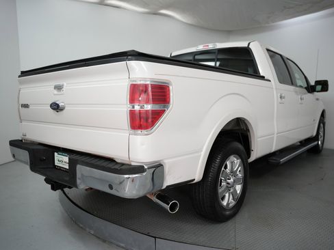 Used 2014 Ford F150 Lariat w/ Lariat Chrome Package image 9