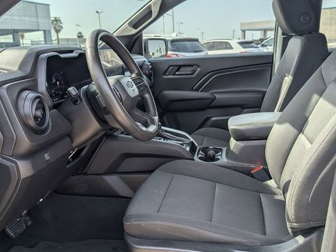 Used 2024 Chevrolet Colorado Trail Boss w/ Technology Package AWD/4WD image 12