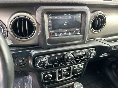 Used 2021 Jeep Wrangler Unlimited Sport image 16