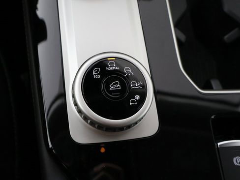 New 2025 Mitsubishi Outlander SE image 54