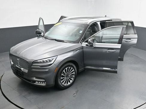 Used 2021 Lincoln Aviator Reserve w/ Elements Package Plus AWD/4WD image 30