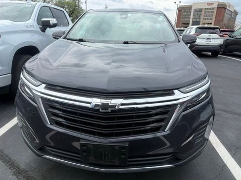 Used 2022 Chevrolet Equinox LT image 2
