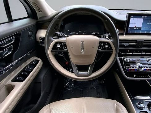 Used 2022 Lincoln Corsair Reserve w/ Luxury Package AWD/4WD image 16