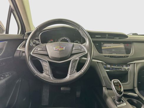 Used 2019 Cadillac XT5 Premium Luxury FWD image 17
