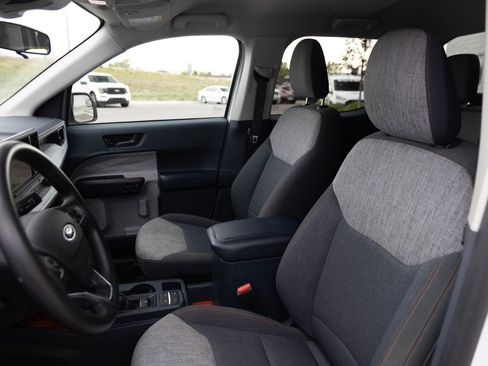 Used 2022 Ford Maverick XLT image 11