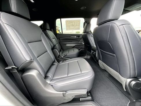 New 2027 Chevrolet Traverse LT w/ Midnight/Sport Edition AWD/4WD image 26