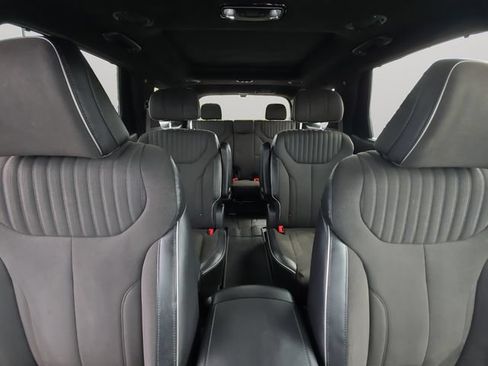Used 2025 Hyundai Palisade Calligraphy AWD/4WD image 17