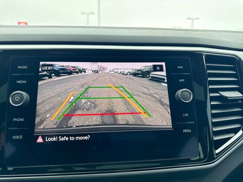 Used 2021 Volkswagen Atlas Cross Sport SEL image 20