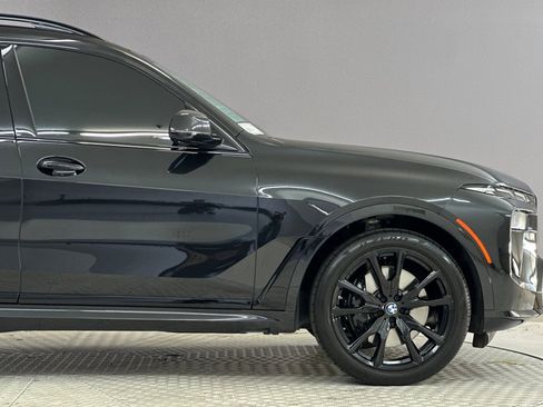 Used 2025 BMW X7 xDrive40i w/ M Sport Package image 37