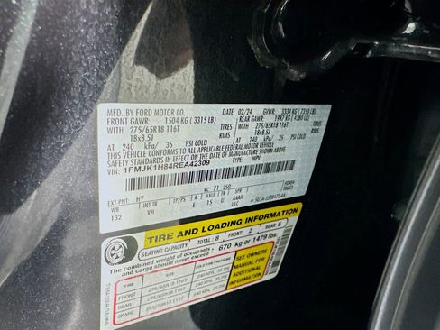 Used 2024 Ford Expedition Max XLT image 12