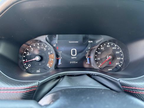 Used 2025 Jeep Compass Trailhawk AWD/4WD image 39