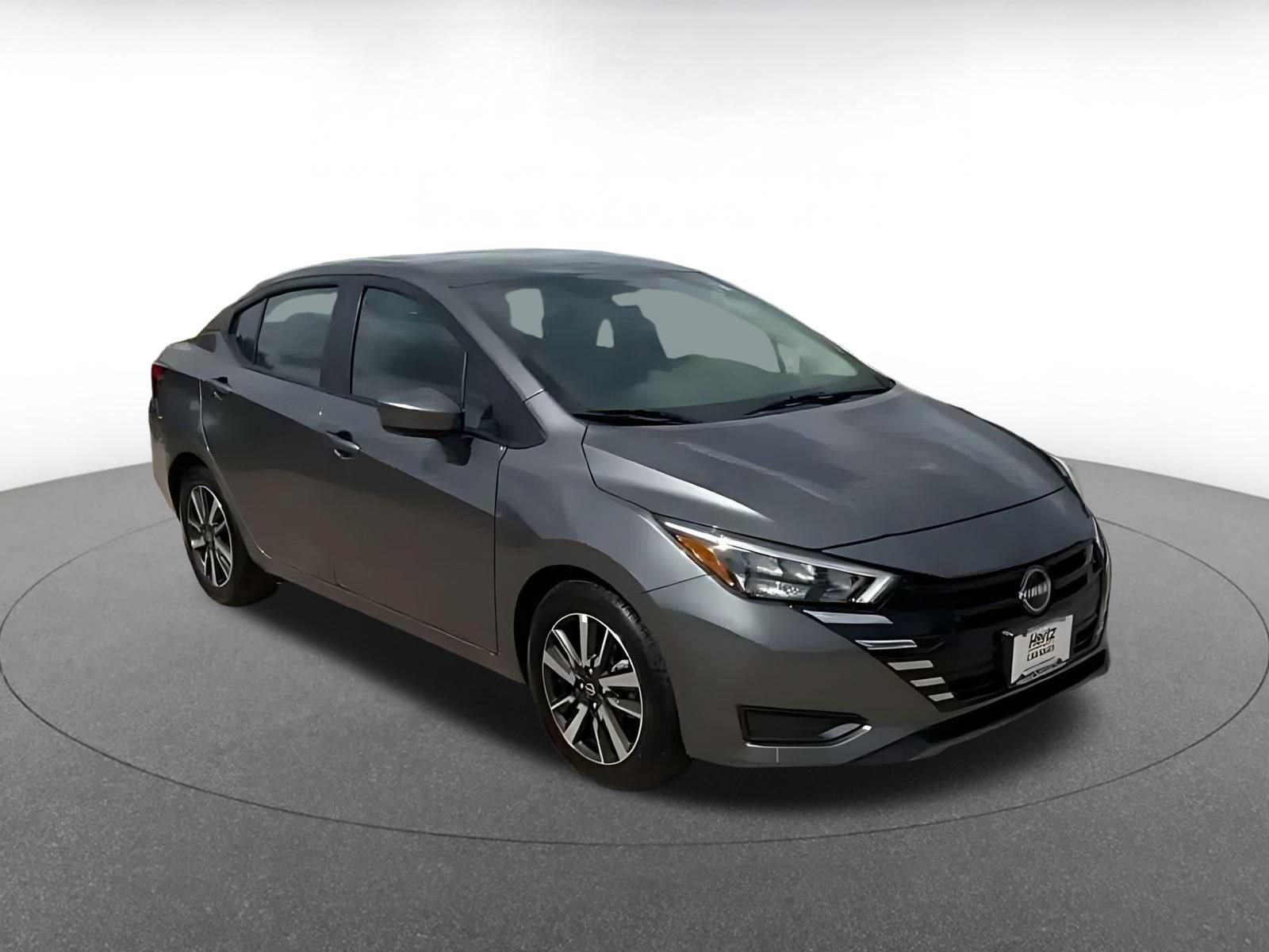 Used 2025 Nissan Versa SV FWD image 3