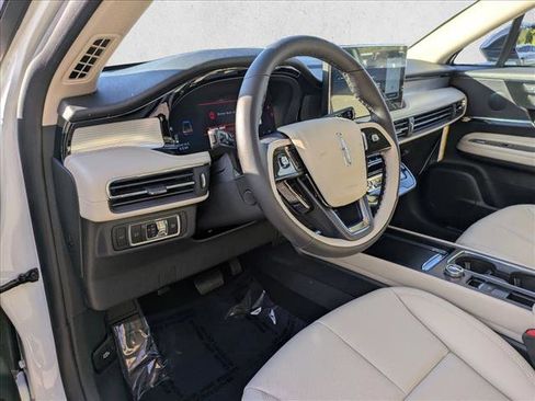 New 2026 Lincoln Corsair Premiere image 3