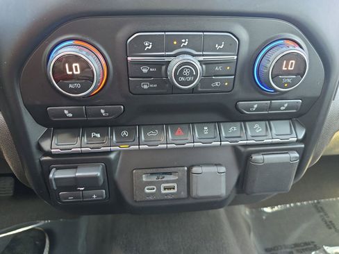 Used 2019 Chevrolet Silverado 1500 LTZ image 21