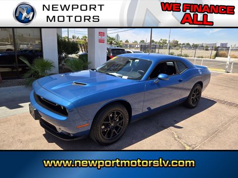 Used 2021 Dodge Challenger SXT RWD image 1
