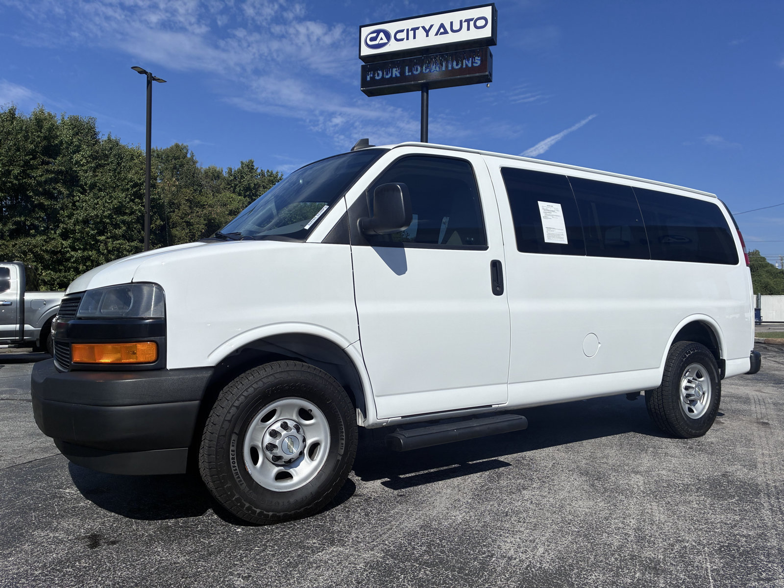 Used 2020 Chevrolet Express 2500 LS RWD image 3