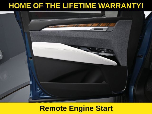 Used 2025 Cadillac Escalade Sport Platinum w/ LPO, Floor Liner Package AWD/4WD image 11