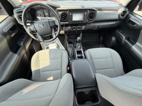 Used 2017 Toyota Tacoma SR w/ SR Convenience Package RWD image 16