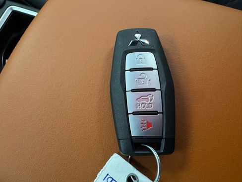 New 2025 Mitsubishi Outlander SEL image 37