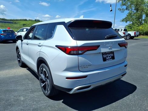 Used 2023 Mitsubishi Outlander SE AWD/4WD image 8