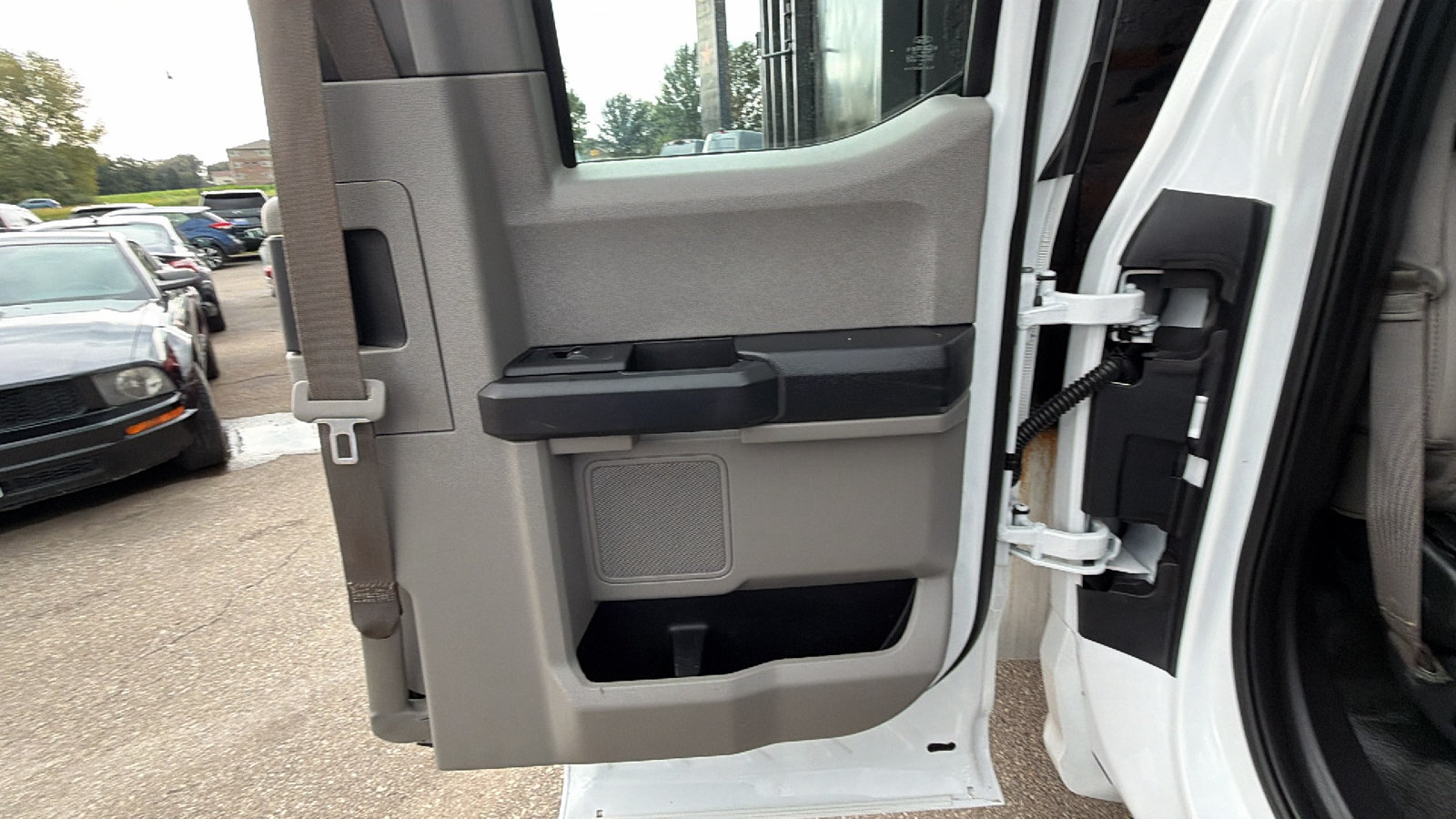 Used 2018 Ford F550 4x4 SuperCab Super Duty image 17
