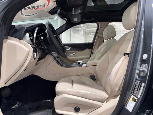 Used 2018 Mercedes-Benz GLC 300 w/ Multimedia Package image 49